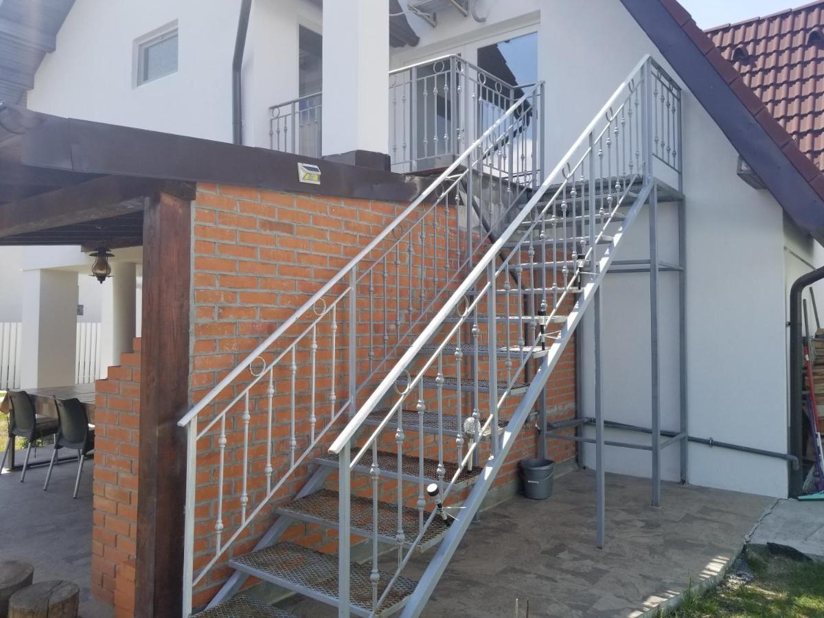 Autentic Adorabil Apartment Albestii Paminteni Exteriér fotografie